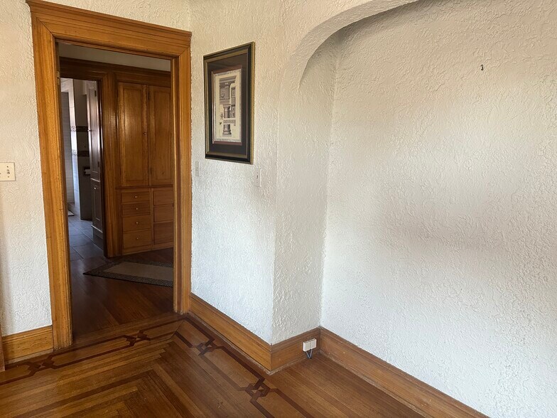 More Photos Of 527 S Arlington Ave, Reno Office Residential For Lease