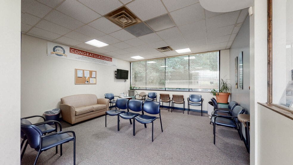 More Photos Of 10190-10198 Springfield Pike, Cincinnati Medical For Sale