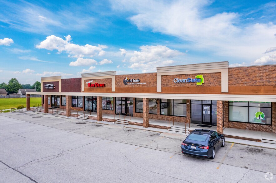 More Photos Of 2701-2711 S Business Dr, Sheboygan Freestanding For Sale