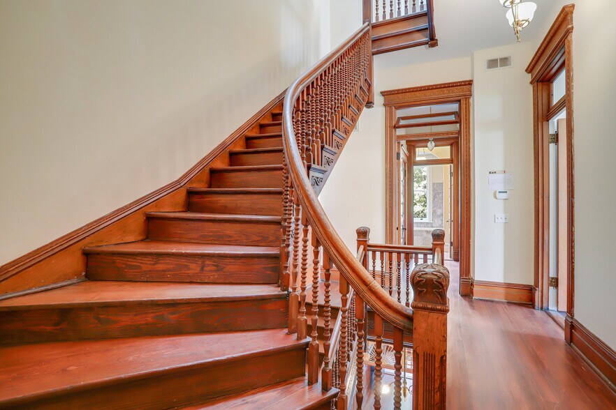 More Photos Of 1633 16th St Nw, Washington Specialty For Lease