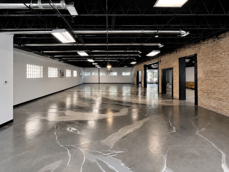 More Photos Of 44 W Lincoln Hwy, Chicago Heights Office For Lease