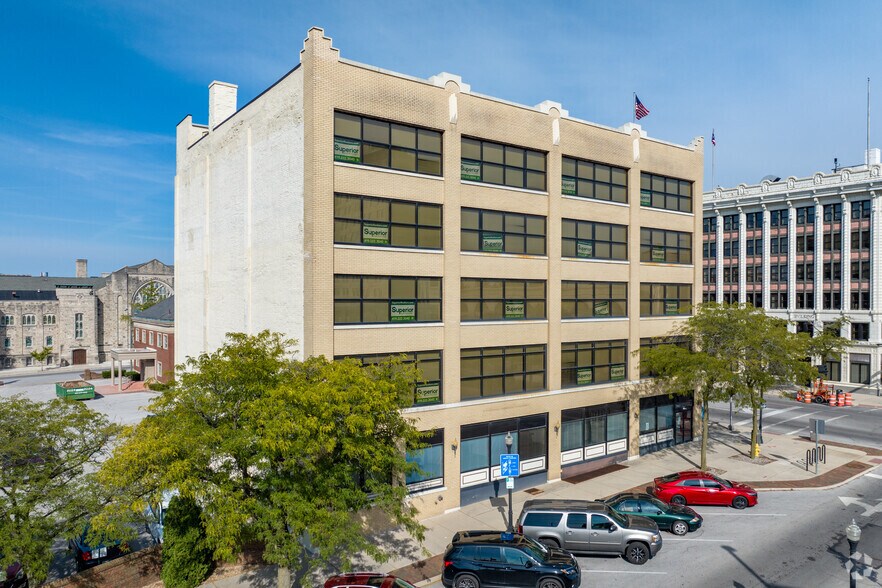 More Photos Of 205 W Market St, Lima Office For Sale