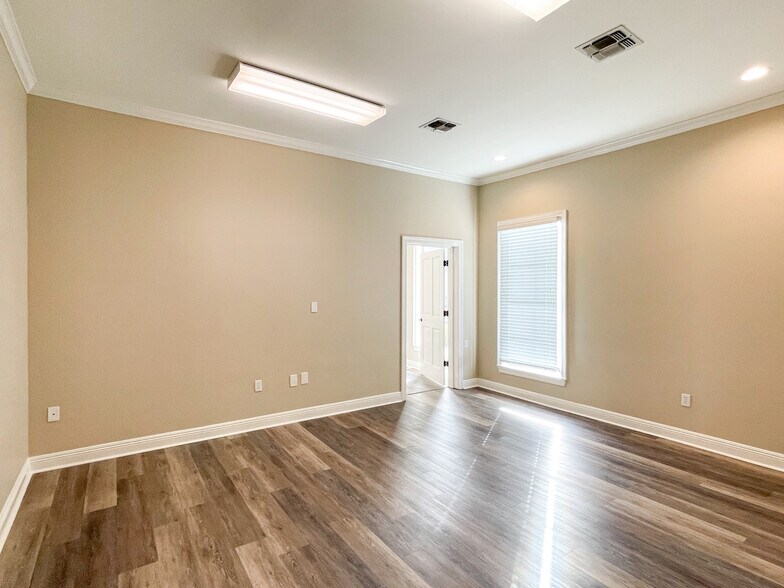 More Photos Of 13348 Coursey Blvd, Baton Rouge Medical For Lease