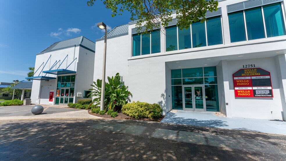 More Photos Of 12751 S Cleveland Ave, Fort Myers Medical For Lease