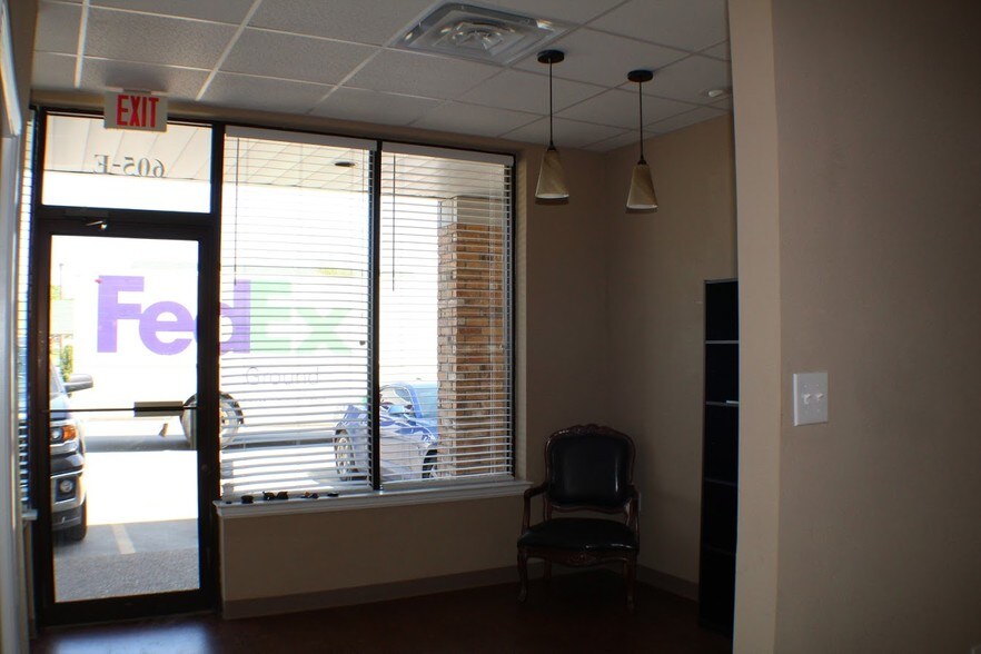 More Photos Of 605 N Nolan River Rd, Cleburne Unknown For Lease