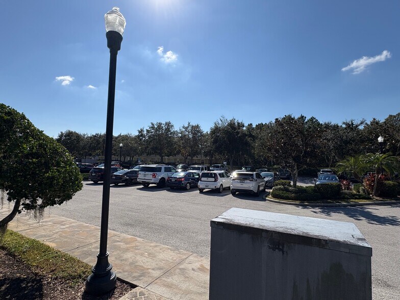 More Photos Of 3908 Flatiron Loop, Wesley Chapel Office For Sale