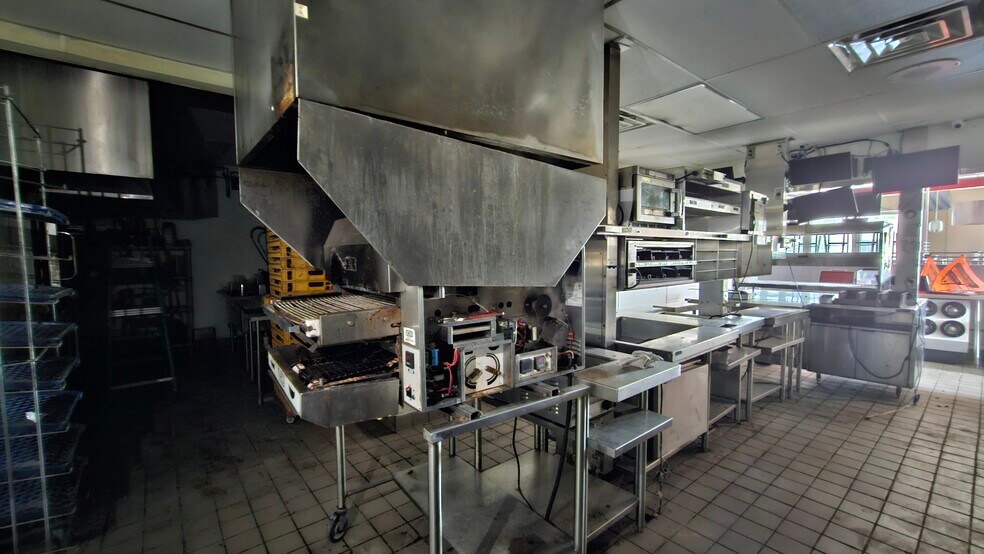 More Photos Of 110 Hector Connoly Rd, Carencro Fast Food For Sale