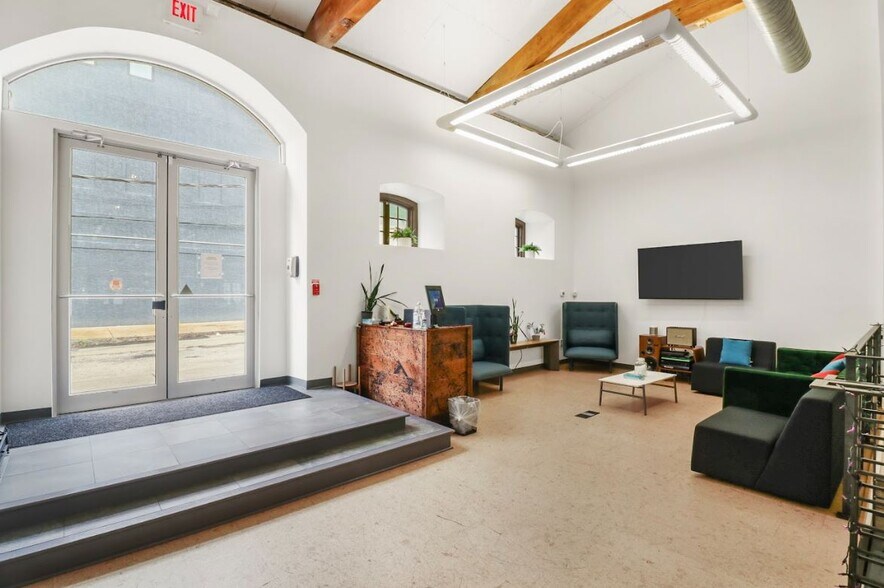 More Photos Of 3 Rector St, Philadelphia Office For Lease