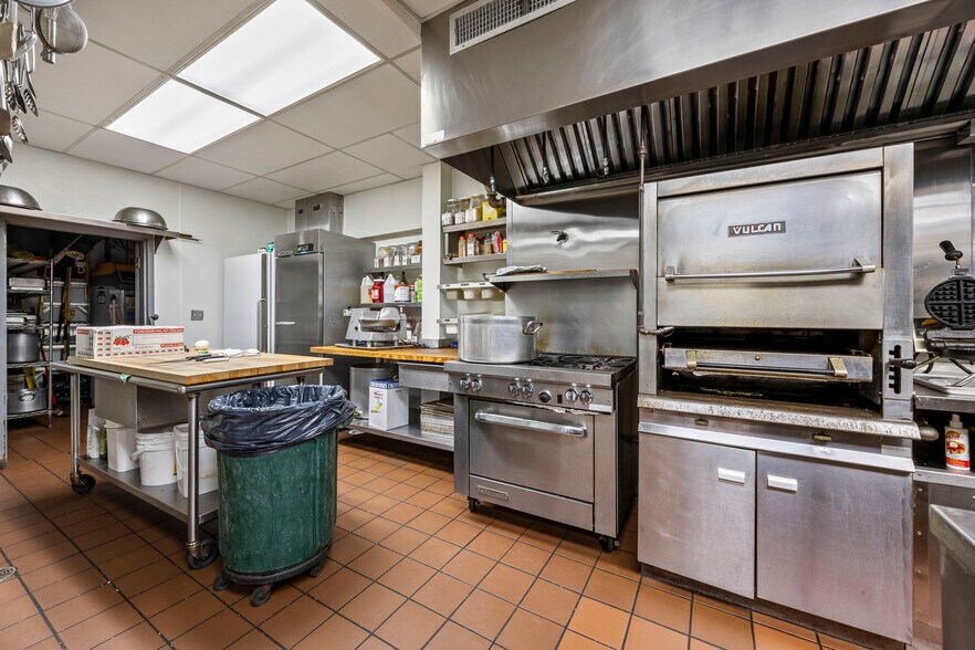 More Photos Of 476 Washington Ave, North Haven Restaurant For Sale