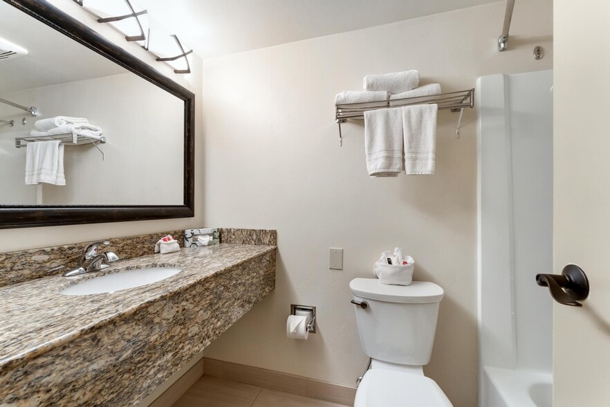 More Photos Of 1450 S Auto Mall Dr, St George Hotel For Sale