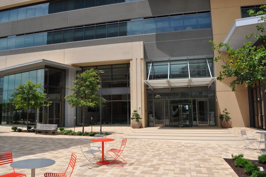More Photos Of 1150 State St, Richardson Office For Lease