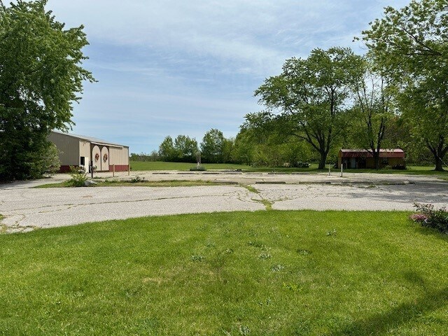 More Photos Of 13173 Cleveland Ave, Buchanan Flex For Sale
