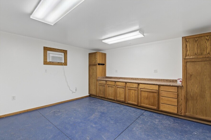 More Photos Of 9259 S Priest Dr, Tempe Showroom For Lease