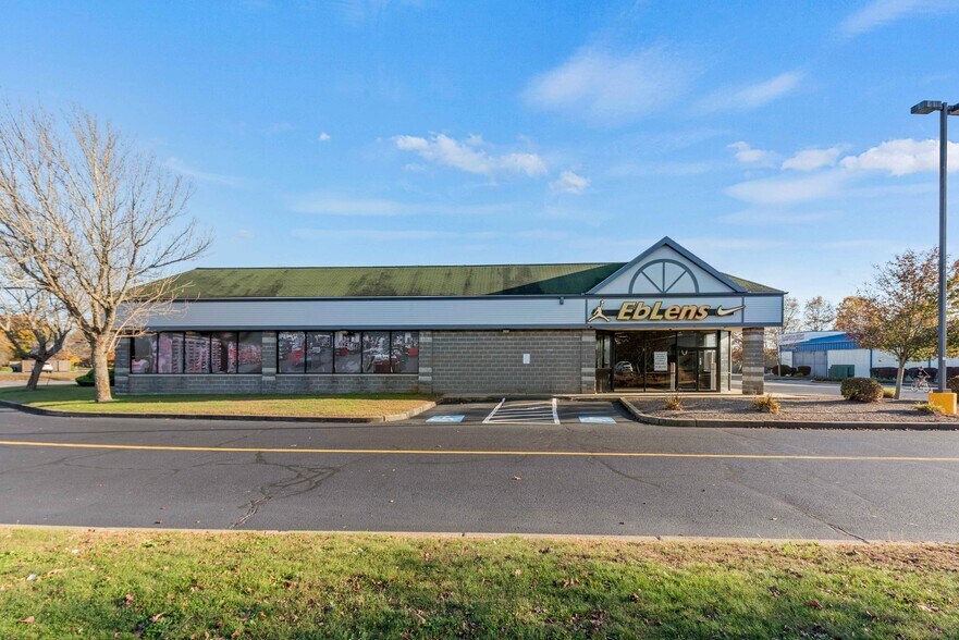 More Photos Of 1-42 Fairhaven Commons Way, Fairhaven Unknown For Lease