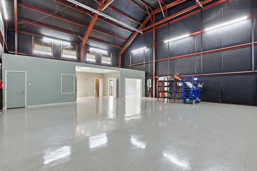 More Photos Of 183 Lower Ridge Rd, Conway Flex For Sale