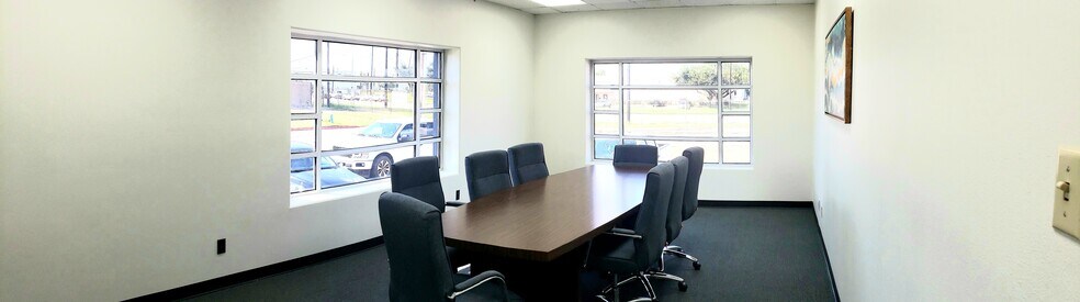 More Photos Of 6401 S 36th St, McAllen Warehouse For Lease