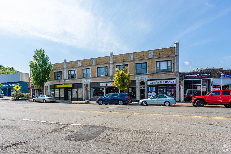 More Photos Of 406-416 Cedar Ln, Teaneck Storefront Retail Office For Lease