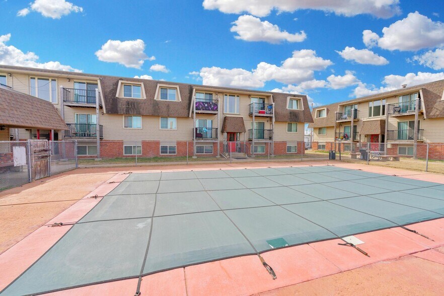 More Photos Of 103 E 7th Ave, South Hutchinson Apartments For Sale