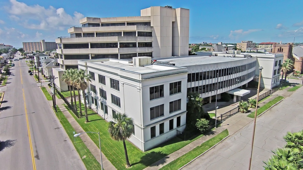 More Photos Of 2115 Winnie St, Galveston Office For Lease