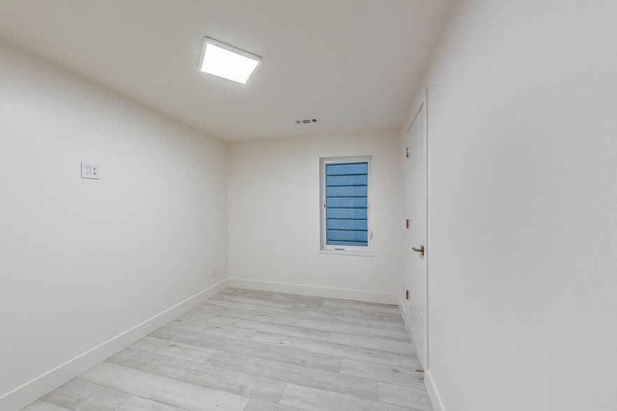 More Photos Of 751 Capp st, San Francisco Apartments For Sale