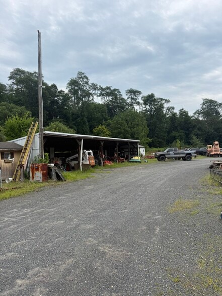 More Photos Of 353 Fairfield Rd, Freehold Warehouse For Sale