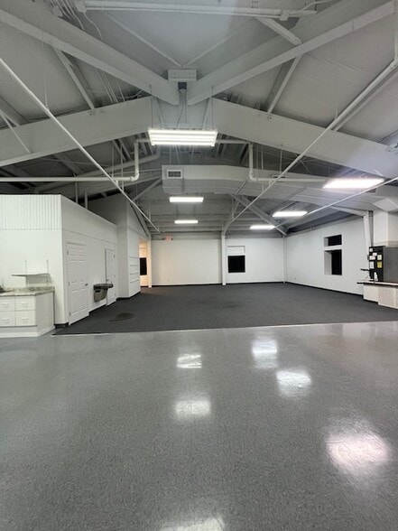 More Photos Of 1230 N US Highway 1, Ormond Beach Flex For Lease