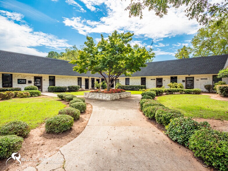 More Photos Of 98-128 N Park Dr, Fayetteville Medical For Lease