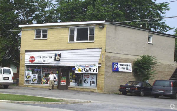 More Photos Of 8216 S Archer Ave, Willow Springs Storefront Retail Residential For Sale