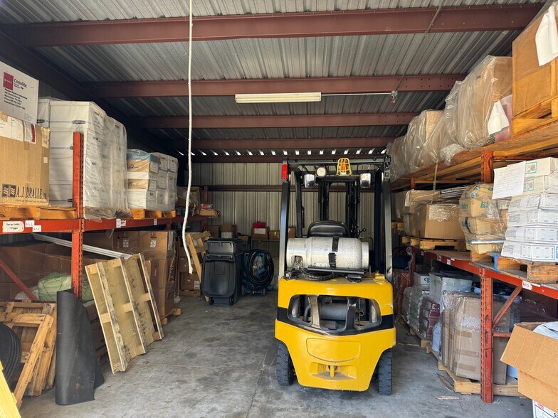 More Photos Of 205 Old Perry Rd, Bonaire General Retail For Sale