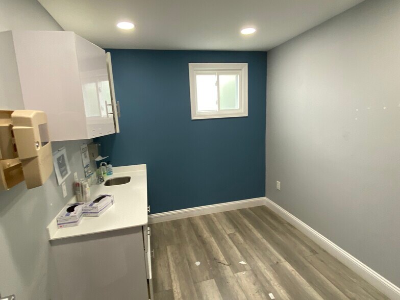 More Photos Of 675 Broadway, Paterson Medical For Sale