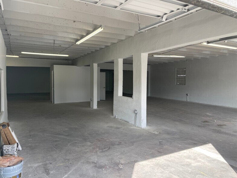 More Photos Of 2130 SW 56th Ter, West Park Warehouse For Sale