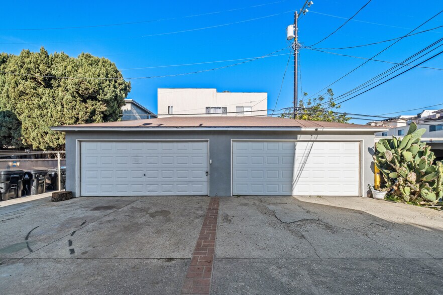 More Photos Of 2478 Purdue Ave, Los Angeles Apartments For Sale