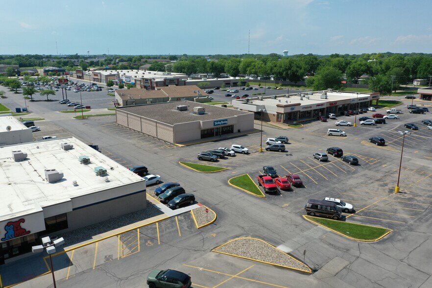 More Photos Of 1370 Twixt Town Rd, Marion Freestanding For Lease