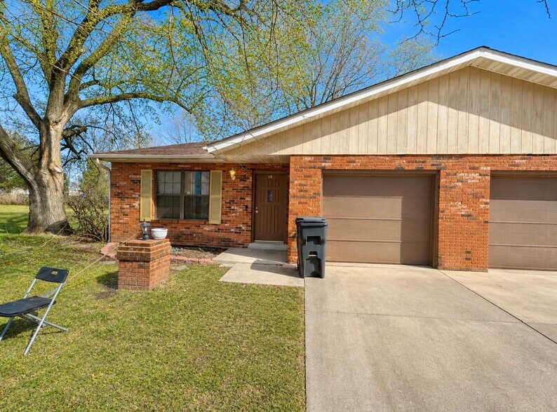 More Photos Of 48 Eastland Dr, Belleville Multifamily For Sale