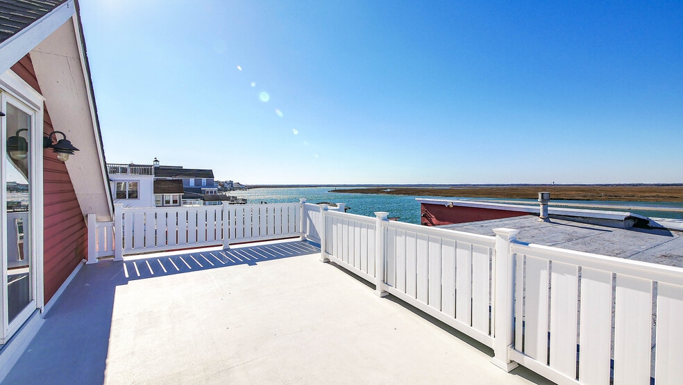 More Photos Of 236 S Bayview Dr, Strathmere Restaurant For Sale