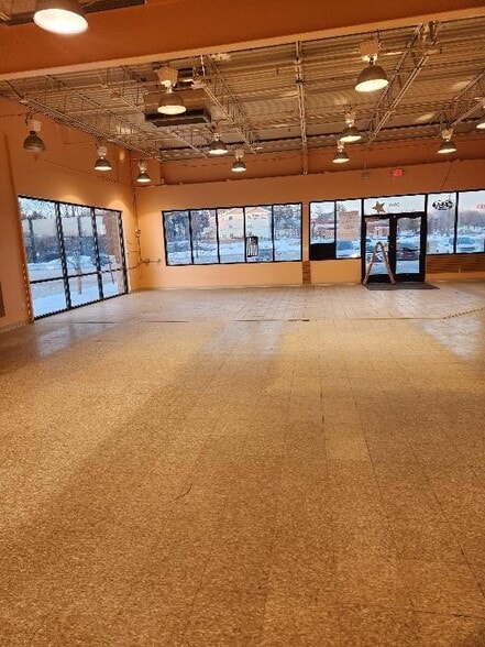 More Photos Of 9041-9127 Broderick Blvd, Inver Grove Heights General Retail For Lease
