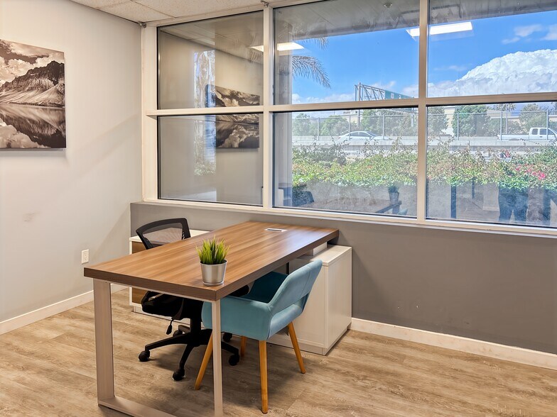 More Photos Of 1300 Eastman Ave, Ventura Coworking Space