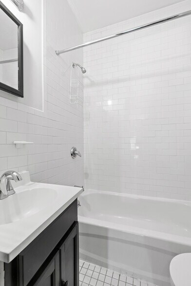 More Photos Of 518 E 83rd St, New York Apartments For Sale