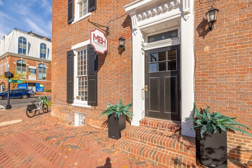 More Photos Of 228 S Washington St, Alexandria Loft Creative Space For Sale