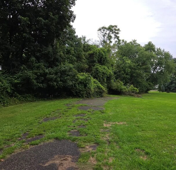 More Photos Of 357 N 6th St, Coshocton Land For Sale
