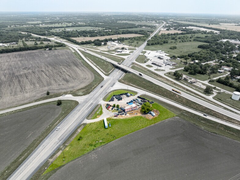 More Photos Of US-69 @ Hwy 121, Trenton Land For Lease