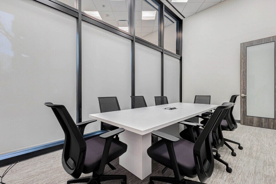 More Photos Of 1800 Bering Dr, Houston Office For Lease