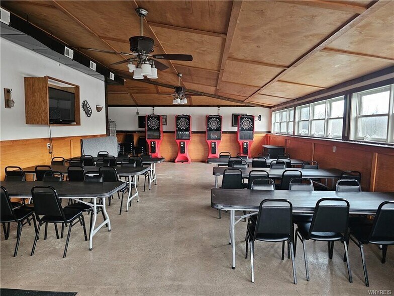 More Photos Of 3719 Abbott Rd, Orchard Park Restaurant For Sale