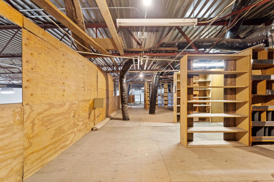 More Photos Of 104 N Duane Ave, Endicott Industrial For Lease