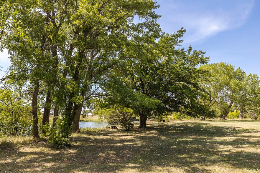 More Photos Of 2206 E 101st St N, Valley Center Specialty For Sale