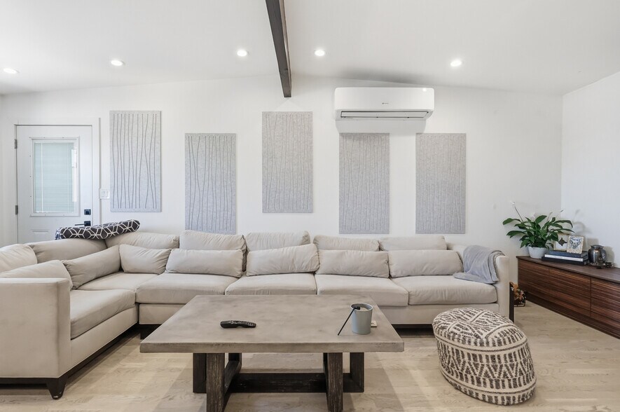 More Photos Of 1040 251st St, Harbor City Industrial For Sale