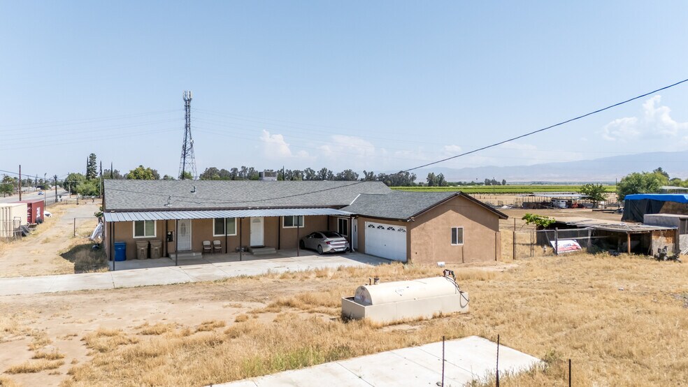 More Photos Of 5915 Weedpatch Hwy, Bakersfield Apartments For Sale