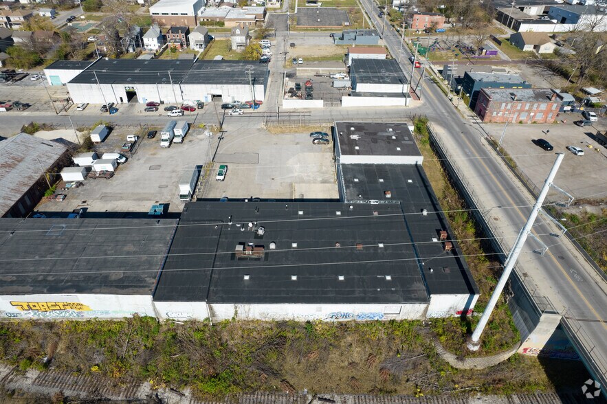 More Photos Of 875 Reynolds Ave, Columbus Warehouse For Sale