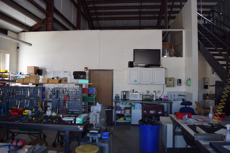 More Photos Of 2613 W 64th Ave, Denver Warehouse For Sale