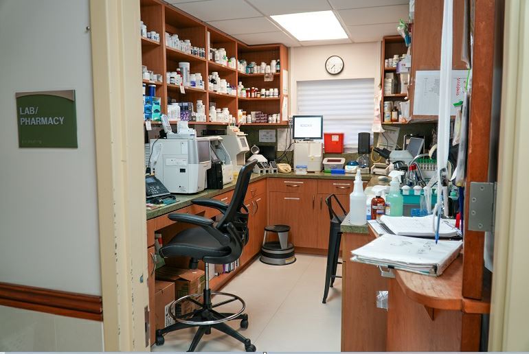 More Photos Of 9400 NW 58th St, Miami Veterinarian Kennel For Lease